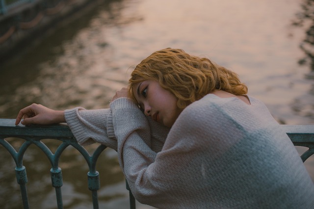 girl-6059889_640